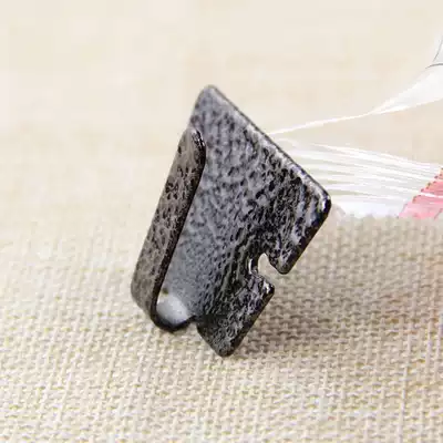 QYT Quan Yitong KT8900 mini car table hand adhesive hook hand rest clip