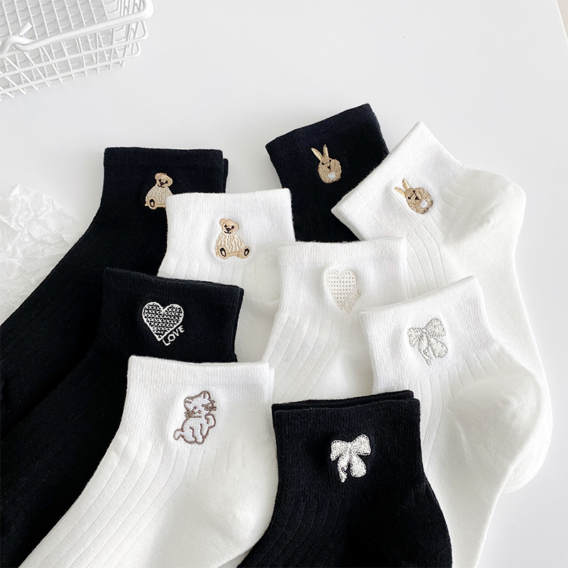 Black and White Thin Embroidered Short Socks for Women, Mid-Calf Socks, Japanese Cute Cartoon Cotton Socks, College Style Breathable Socks
