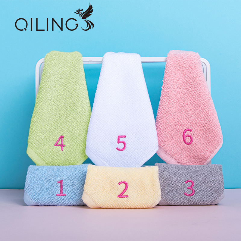 Pure Cotton Kindergarten Towel for Children, Special for Babies to Wipe Their Hands, Small Square Towel with Embroidered Name, Lanyard and Number Pure Cotton Kindergarten Towel for Children, Special for Babies to Wipe Their Hands, Small Square Towel with Embroidered Name, Lanyard and Number