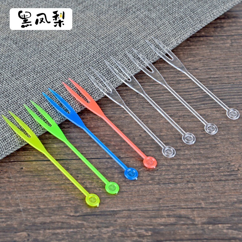 Black pineapple disposable fruit fork transparent food fork cake fork OK fork Two teeth fork Try to eat a small fork 4000