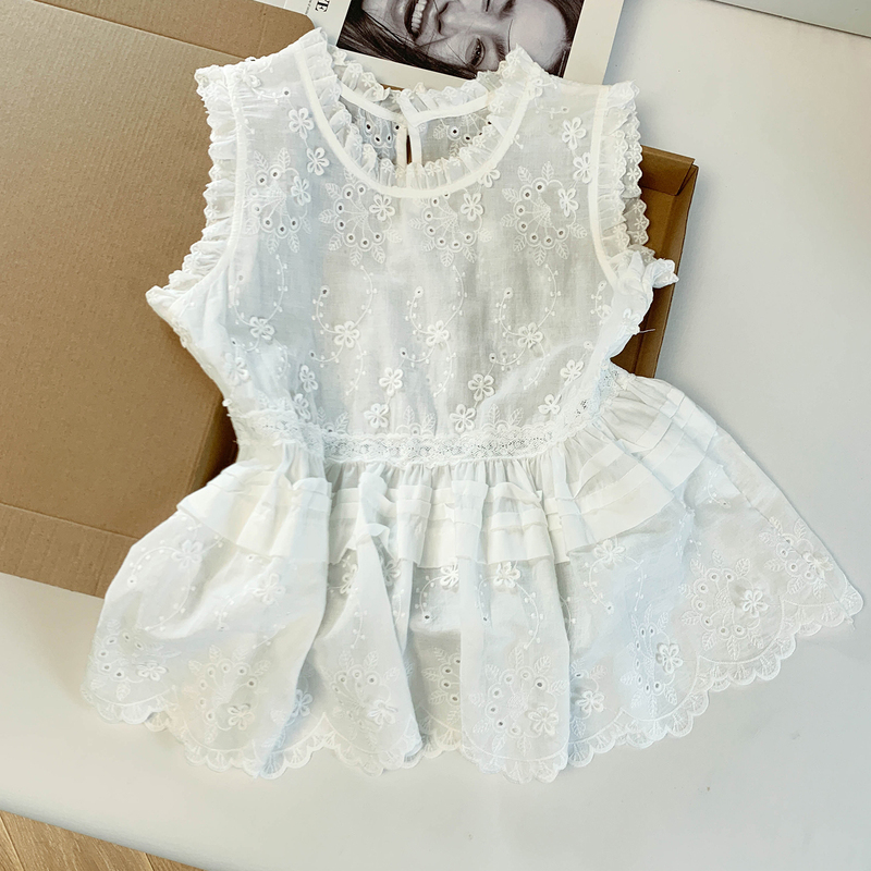 Korean Sweet Style Versatile Embroidered White Sleeveless Shirt for Women, Summer Hollow Lace Trim Loose Slimming Top