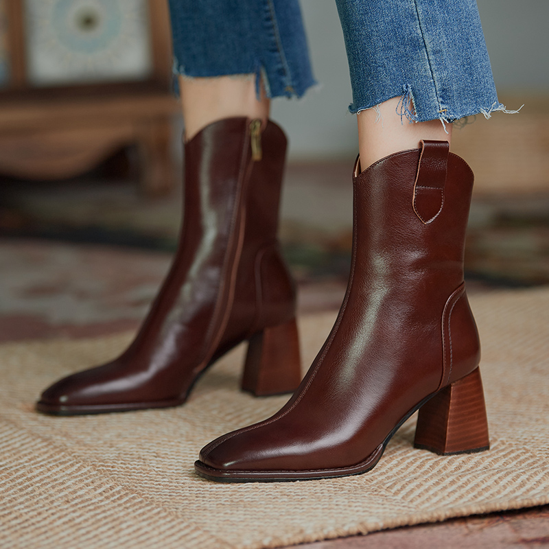 2021 New autumn winter genuine leather Martin boots female Inn Wind retro high heel midcylinder boots coarse heel short boots female
