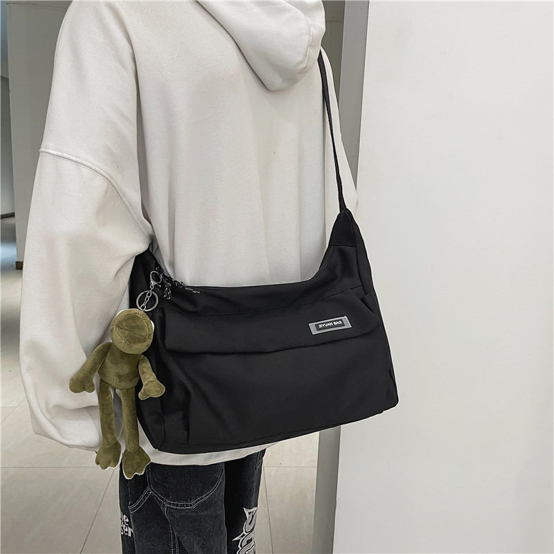 Slanted Satchel men's Chauded Boys Day Stide Little satchel Satchel Bag women Postbag Students 100 hitch shoulder bag