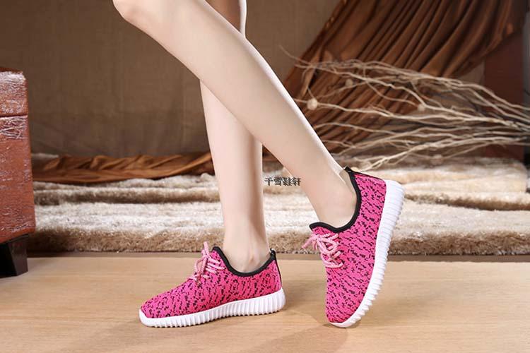 Giày net mới tuổi Bắc Kinh của phụ nữ giày đơn breathable canvas giày thể thao với nhảy vuông chạy non-slip đáy mềm