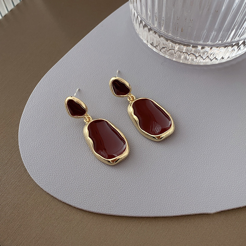 Earrings 2021 New Tide Advanced Design Sensation Light Extravagant and Atmospheric Method Famous Hime Earrings Without Earbuds Ear Clip 