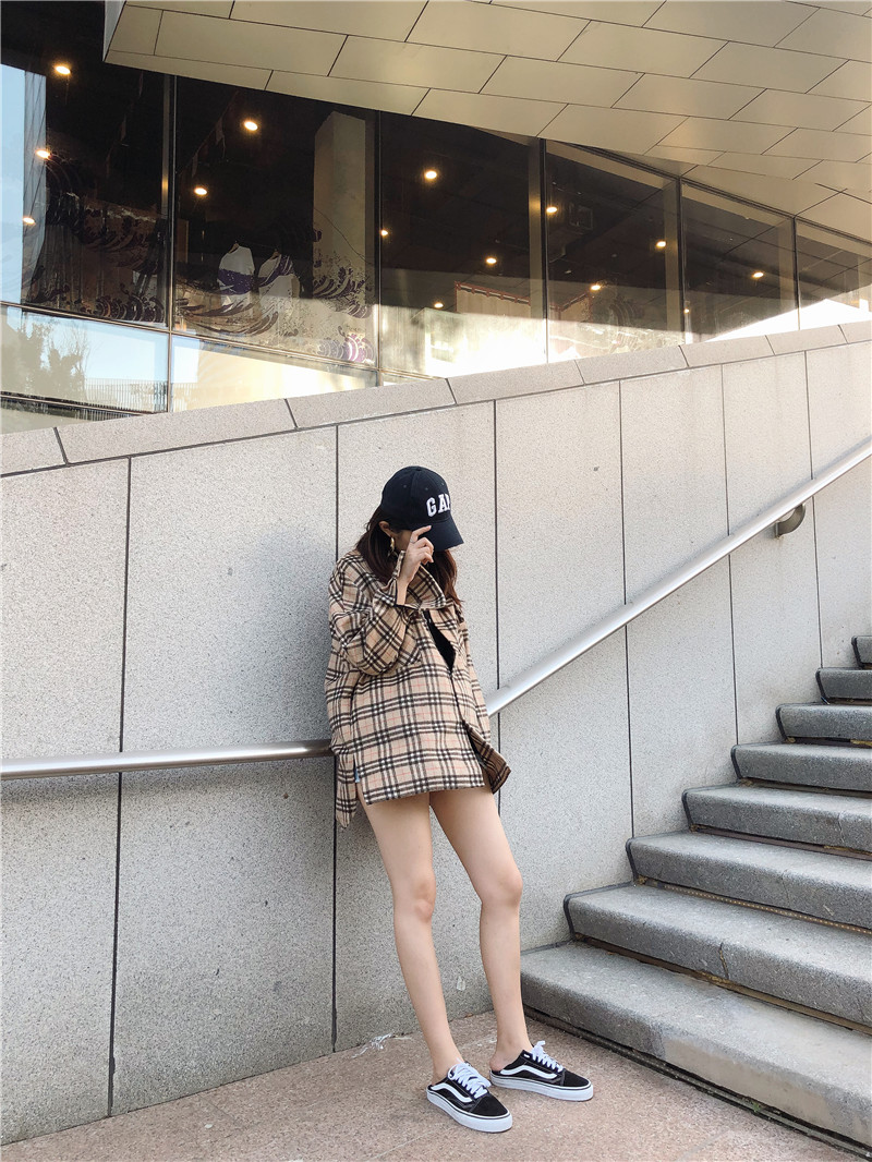 Xuân 2018 Mới Áo khoác kẻ sọc siêu rộng BF mới mở túi áo sơ mi kẻ sọc áo ký giả nữ