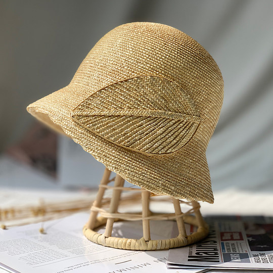 Designer Spring and Summer New Straw Hat for Women, Sunshade and Sun Protection, European and American British Style, Elegant Retro Small-Brimmed Hat