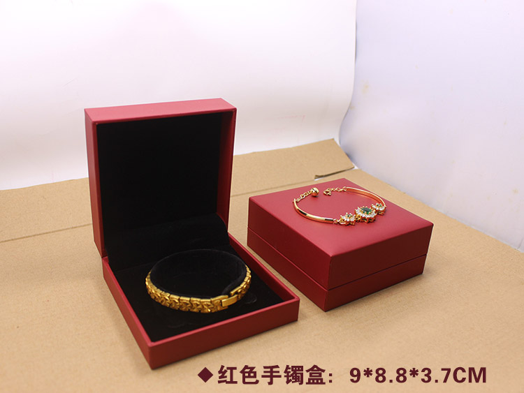 Cao cấp màu đỏ trang sức nhẫn hộp đồ trang sức cưới vòng cổ vòng đeo tay vòng đeo tay mặt dây chuyền huy hiệu bao bì hộp trâm - Vòng đeo tay Cuff vòng tay đẹp