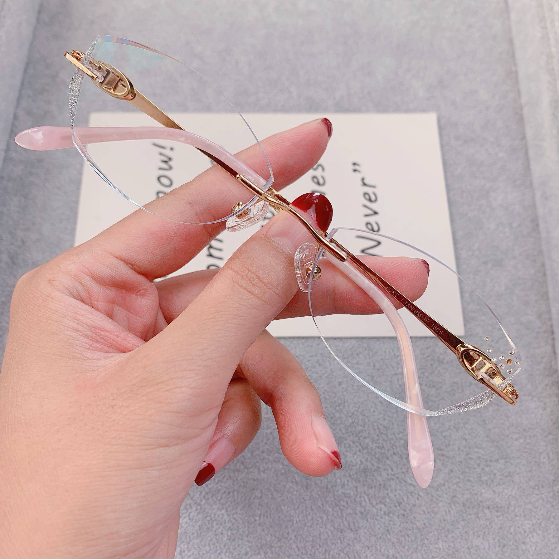 Sassy mirror Customized pure titanium no frame Myopia Glasses Female Diamond Cut Temperament Commute Glasses Fashion Beauty Cosmetic Mirror Accessories