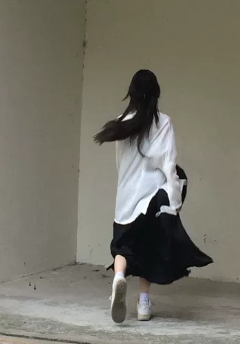 Длинная юбка, свободный крой