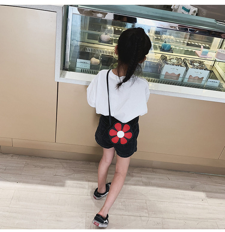Сумка 女童包包儿童斜挎包2023新款可爱公主小挎包小女孩包包花朵时尚包 Warm cloth