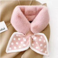 Розовый трикотажный шарф