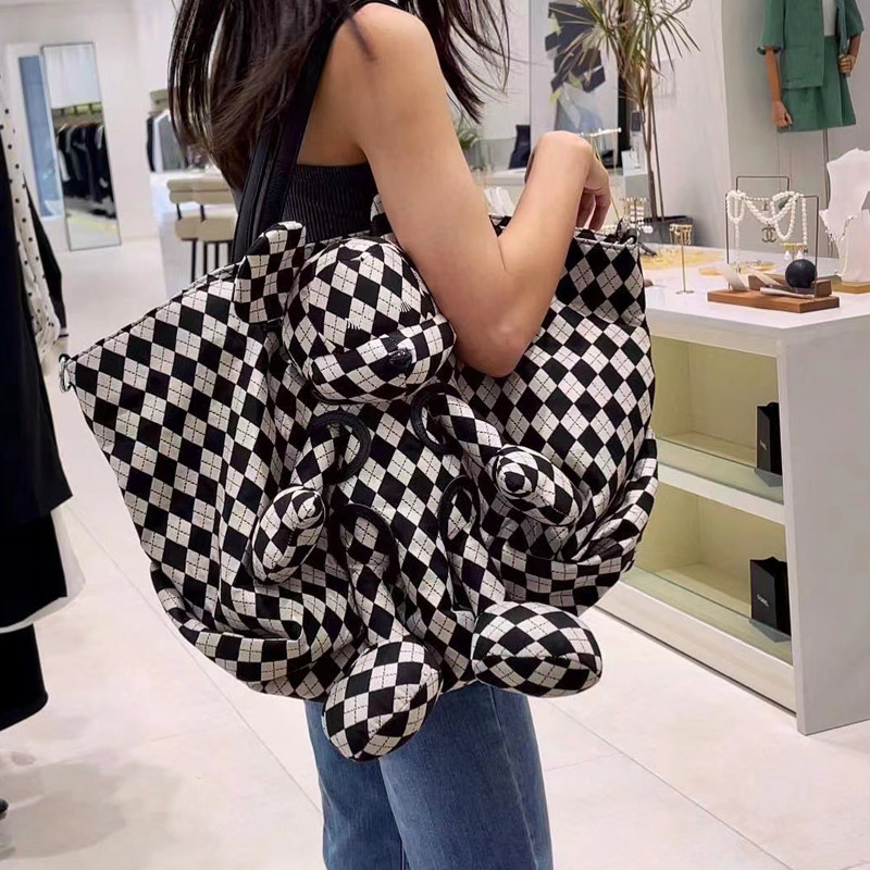 Tide brand doll large-capacity shopping bag mummy bag fashion one shoulder portable Messenger women's bag lightweight Korean version tote bag