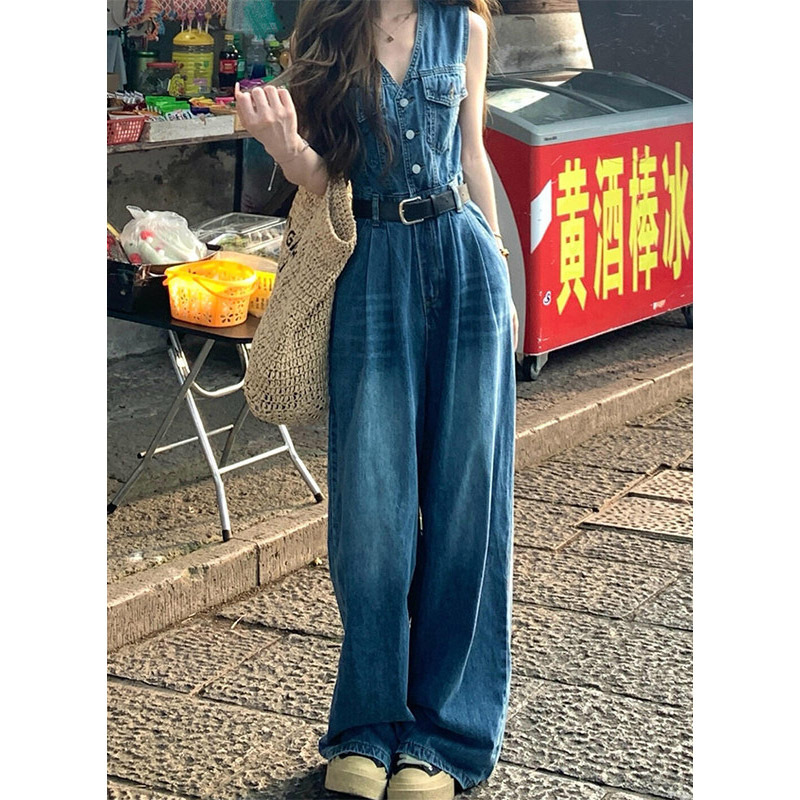 V-Neck Sleeveless Denim Jumpsuit for Women, New Summer Style, Retro Hot Girl Waist-Cinching Straight-Leg Wide-Leg Long Pants V-Neck Sleeveless Denim Jumpsuit for Women, New Summer Style, Retro Hot Girl Waist-Cinching Straight-Leg Wide-Leg Long Pants