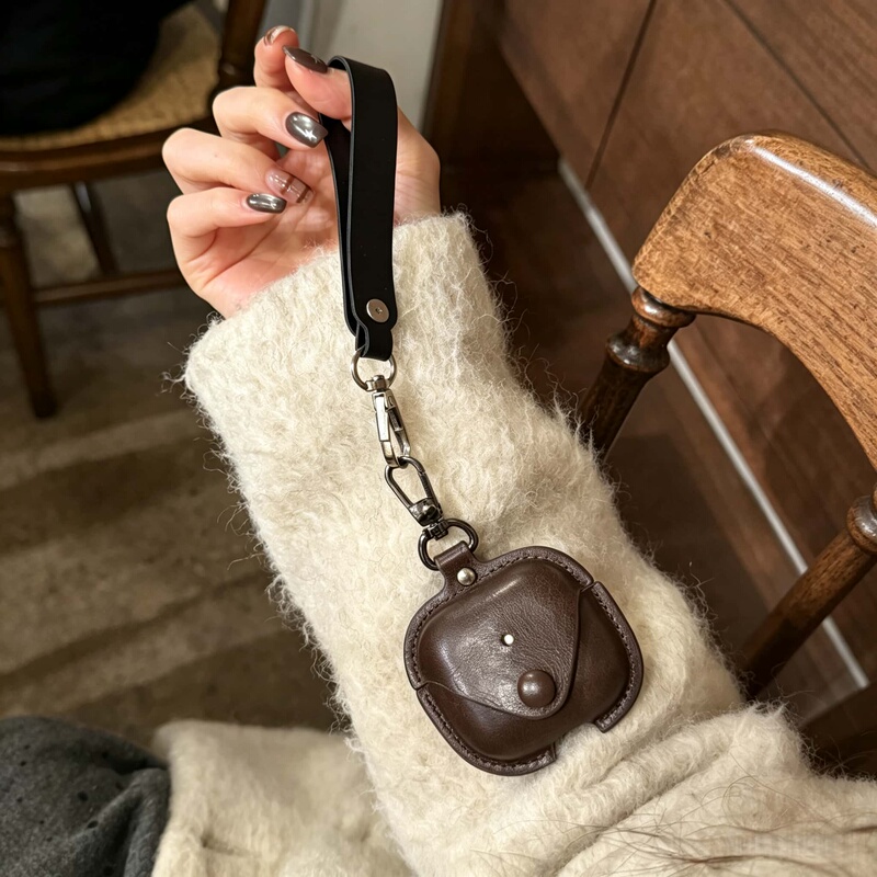 Niche Retro ins Leather Earphone Case Suitable for Apple AirPods Pro 2/3 Generation with Lanyard, New Style for Women, Wireless Bluetooth Protective Case for Second/Third Generation with Lanyard, Personalized for Men, Anti-Drop