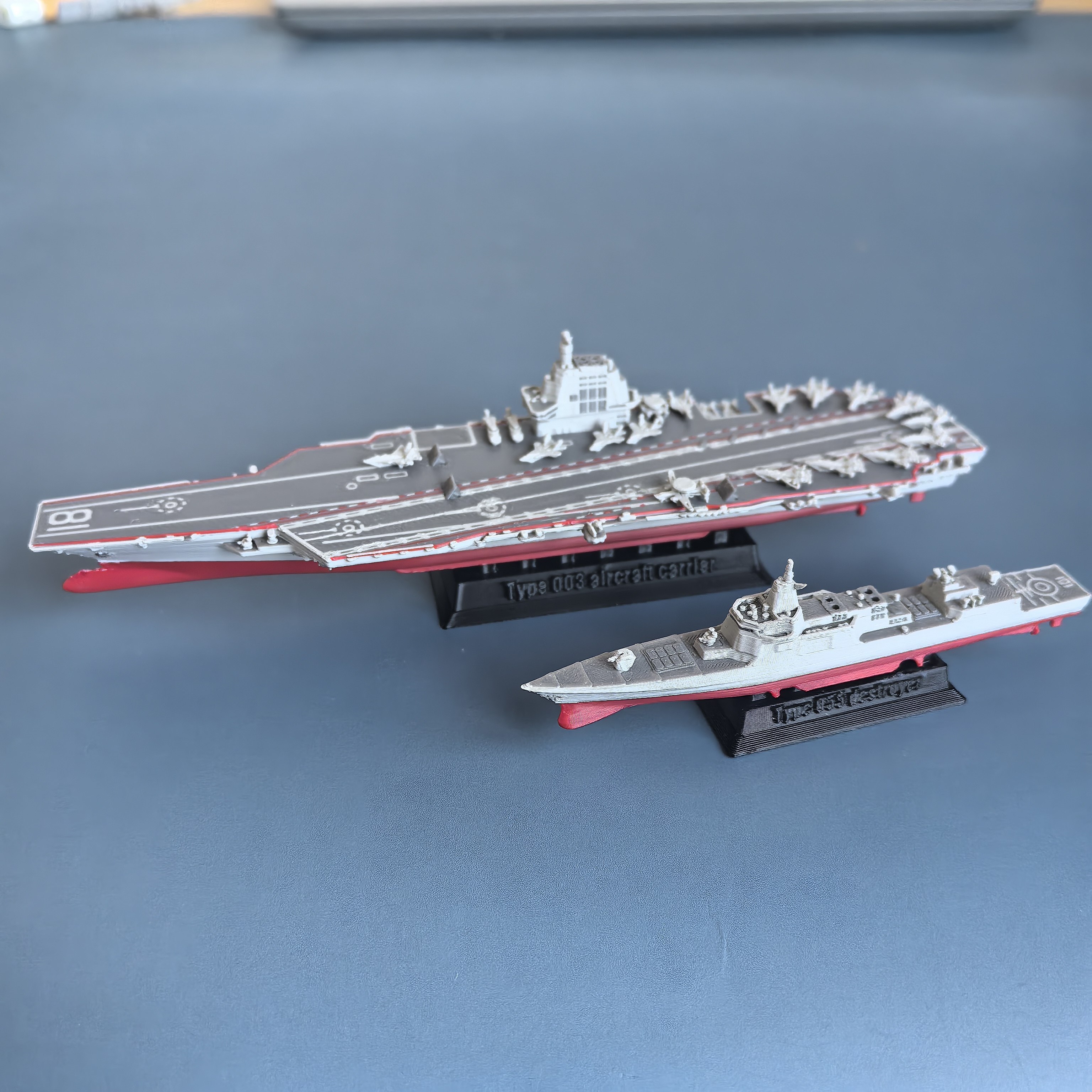1/2000スケールの航空母艦模型、福建軍艦、中国海軍艦艇模型、055型駆逐艦のおもちゃ。