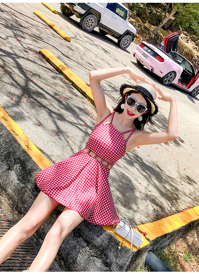 Áo tắm nữ liền thân bảo thủ che bụng hộp váy nhỏ ngực tụ tập Hàn Quốc retro đỏ nhỏ nước hoa mùa xuân nóng bỏng - Bộ đồ bơi One Piece đồ bơi 1 mảnh tay dài