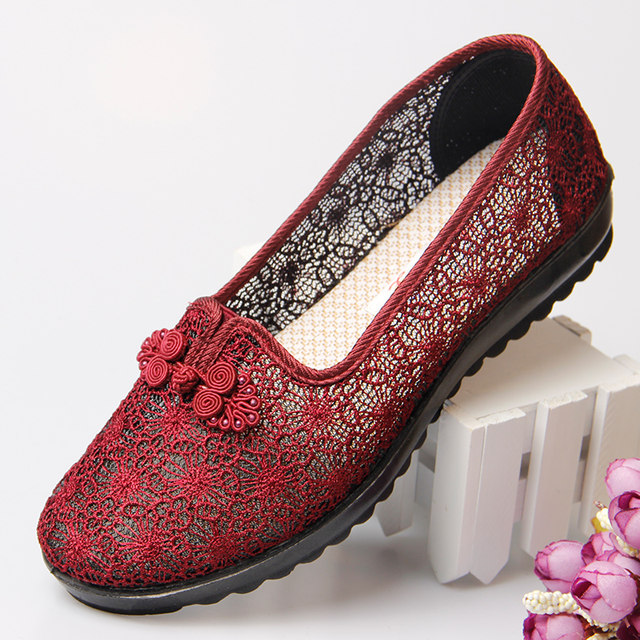 Mom Sandals Old Beijing Cloth Shoes Summer Old People's Shoes Women's Middle-aged and Elderly Grandma Net Shoes 2024 New Women's Style