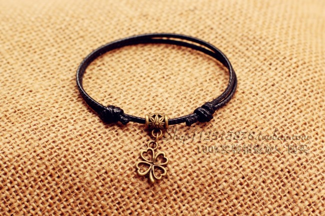 Phiên bản tiếng Hàn của vòng cổ nam retro đơn giản nữ dây đỏ mùa hè sinh viên gió quốc gia dễ thương Nhật Bản và Hàn Quốc thủ công dây đen lắc chân nữ pnj