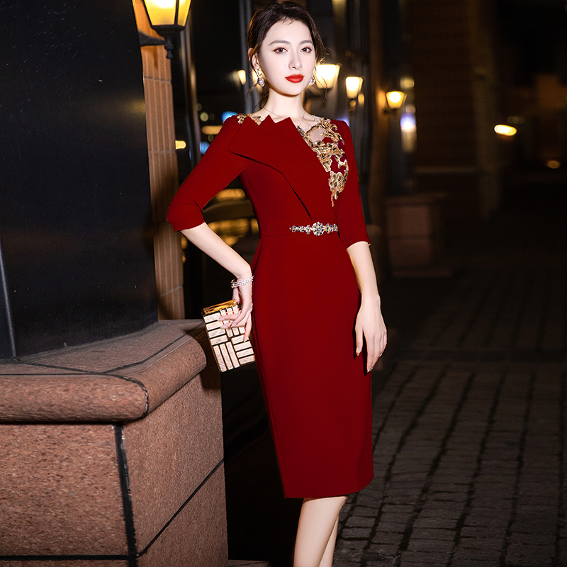  M+Burgundy, hip-accented  