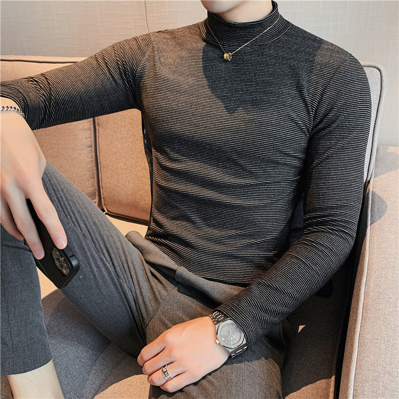 Semi-high-collar blouse men in spring and autumn pattern with tight tight stripes in the tight stripes of the man Develvet Grinding Sweater