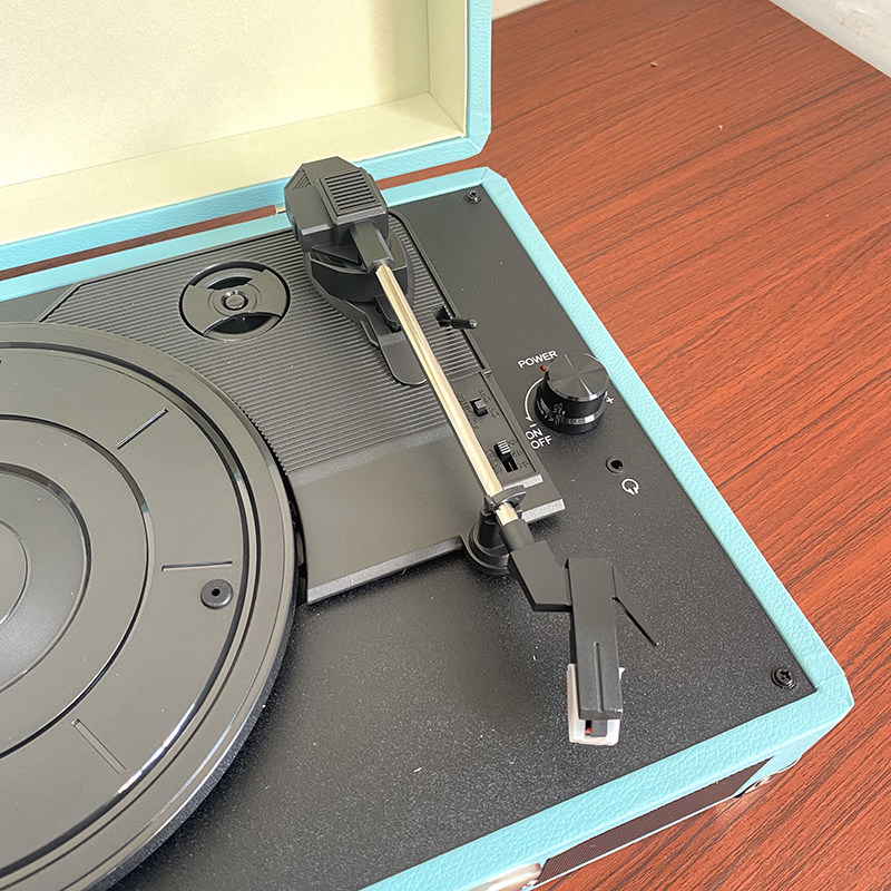 Виниловый проигрыватель 装逼送礼利器！出老美覆古黑胶唱片机3速内置立体声扬声手提箱