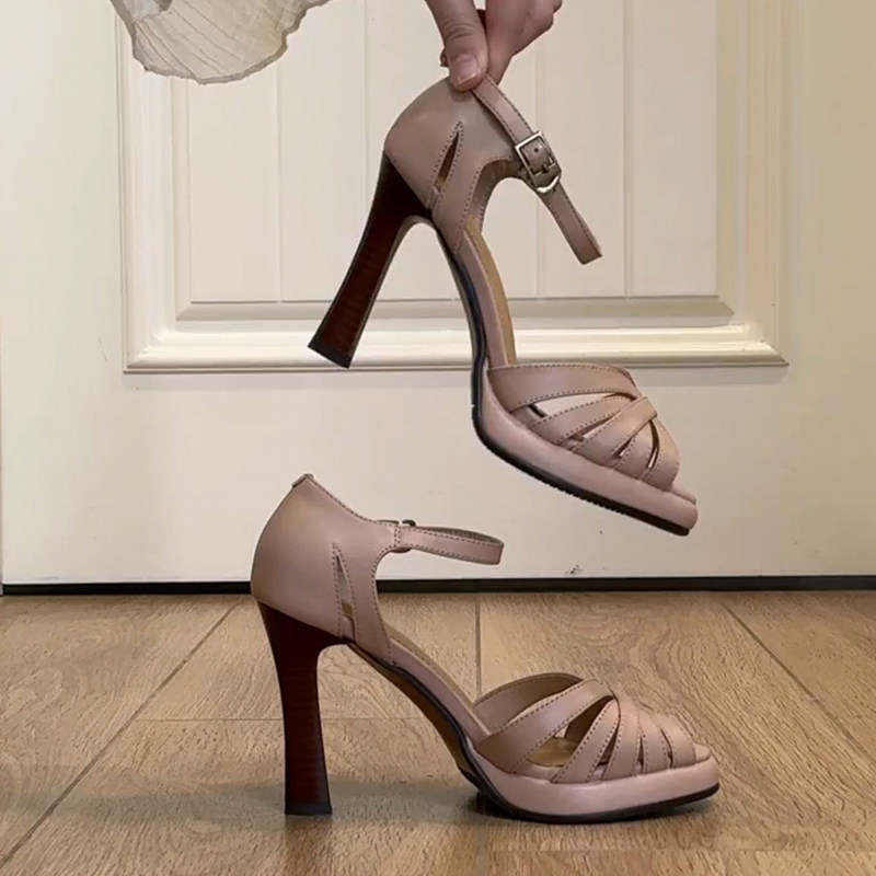 Sheepskin version! European and American retro fashion woven hollow peep-toe strappy sandals for women with waterproof platform chunky heels.