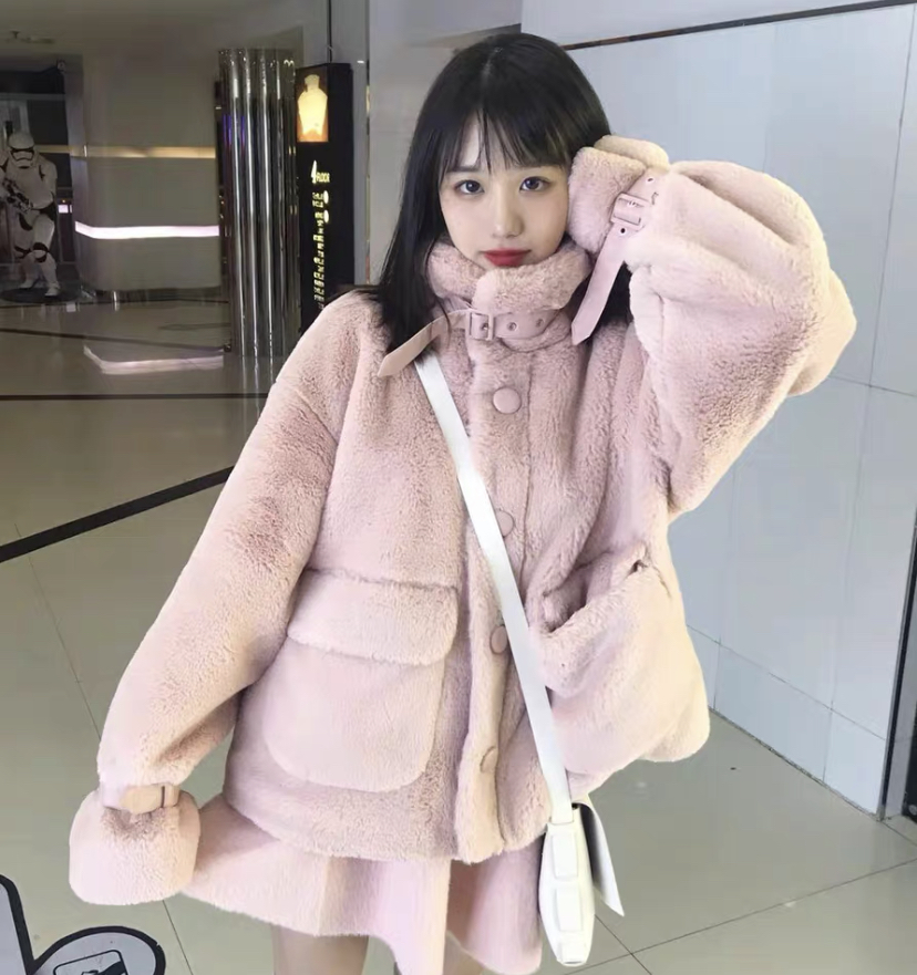 acaine羊羔绒外套上身效果展示