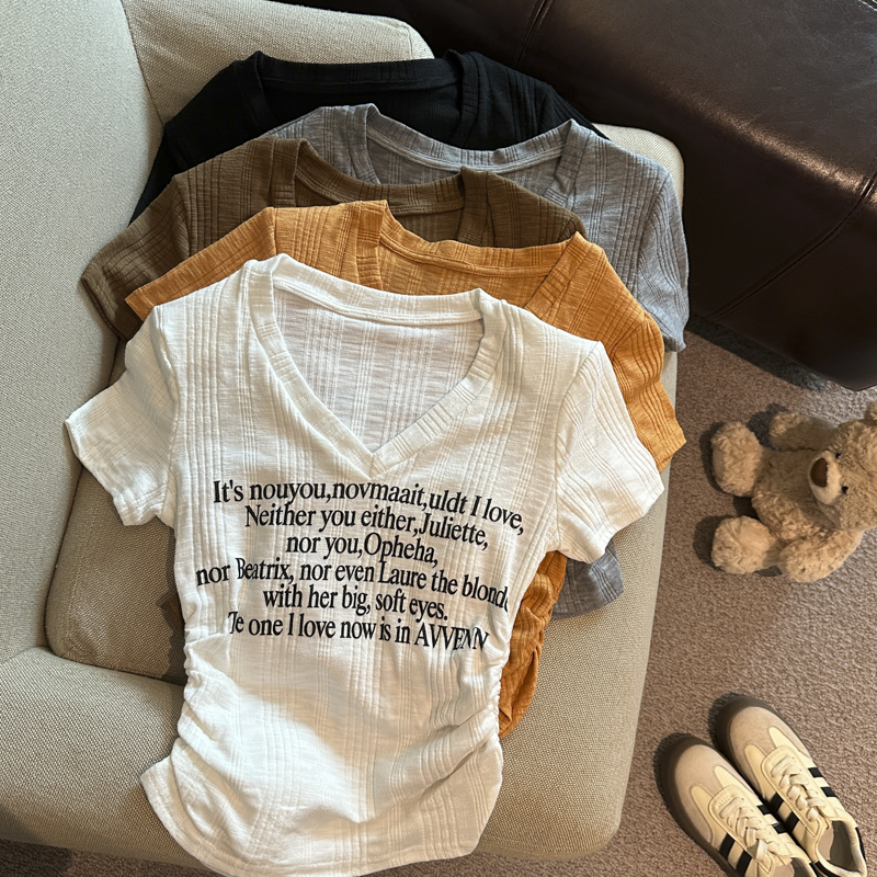 Jade Closet Direct Store Recommendation~ Melard Pure and Elegant Style, Western-Inspired V-Neck Letter Print Short-Sleeve T-Shirt