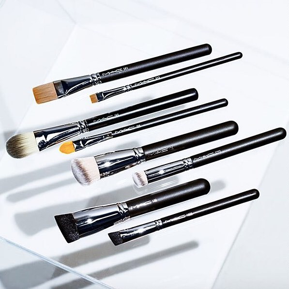 Meidai In-Stock Mac Mei Ke No. 170 Foundation Brush Flat Head Makeup Brush Eyeshadow Brush 270S 196 191 Meidai In-Stock Mac Mei Ke No. 170 Foundation Brush Flat Head Makeup Brush Eyeshadow Brush 270S 196 191