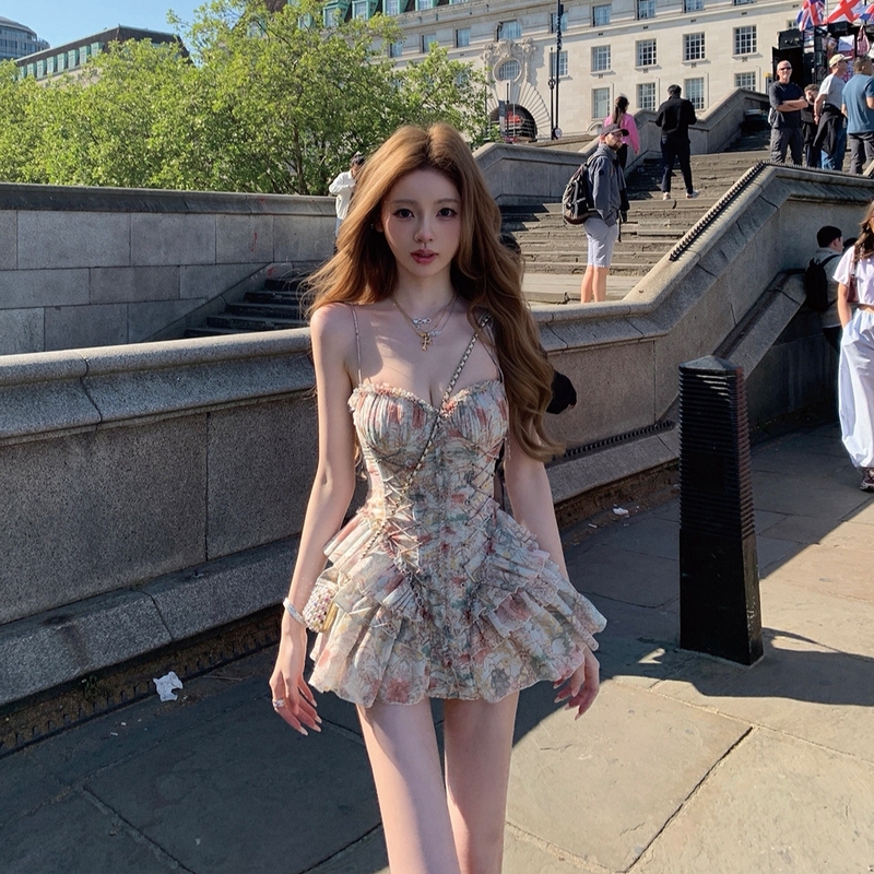 Purely Sensual Style Heavy-Duty Hot Girl Floral Spaghetti Strap Dress for Women, Summer Design, Petite, Sexy, Waist-Cinching, Puffy Short Skirt Purely Sensual Style Heavy-Duty Hot Girl Floral Spaghetti Strap Dress for Women, Summer Design, Petite, Sexy, Waist-Cinching, Puffy Short Skirt