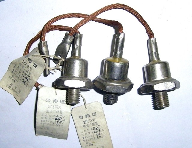 Metal Packaging Large pro-fit rectification Two-body 2CZ series 50A 300V High power transistors