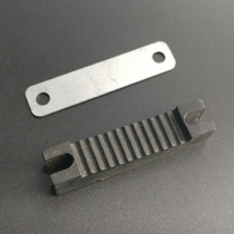 12 core leather wire cassette 12 groove leather wire optical cable fixed clamp metal cover optical fiber accessory i-009