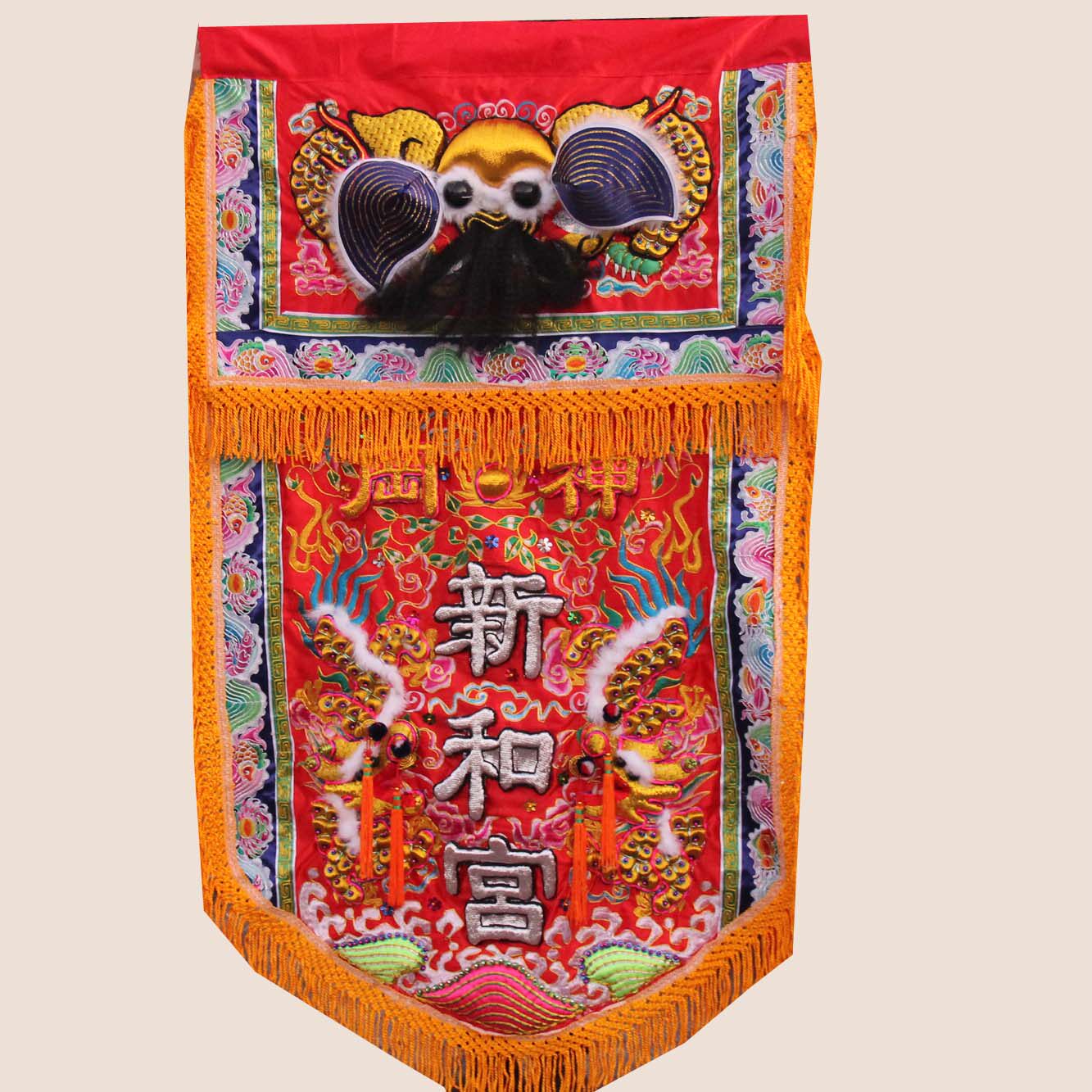 Tianlong embroidery cotton triangular scale floating embroidery double dragon head flag handsome flag open road flag 1.5 meters high and 0.87 meters wide can be changed