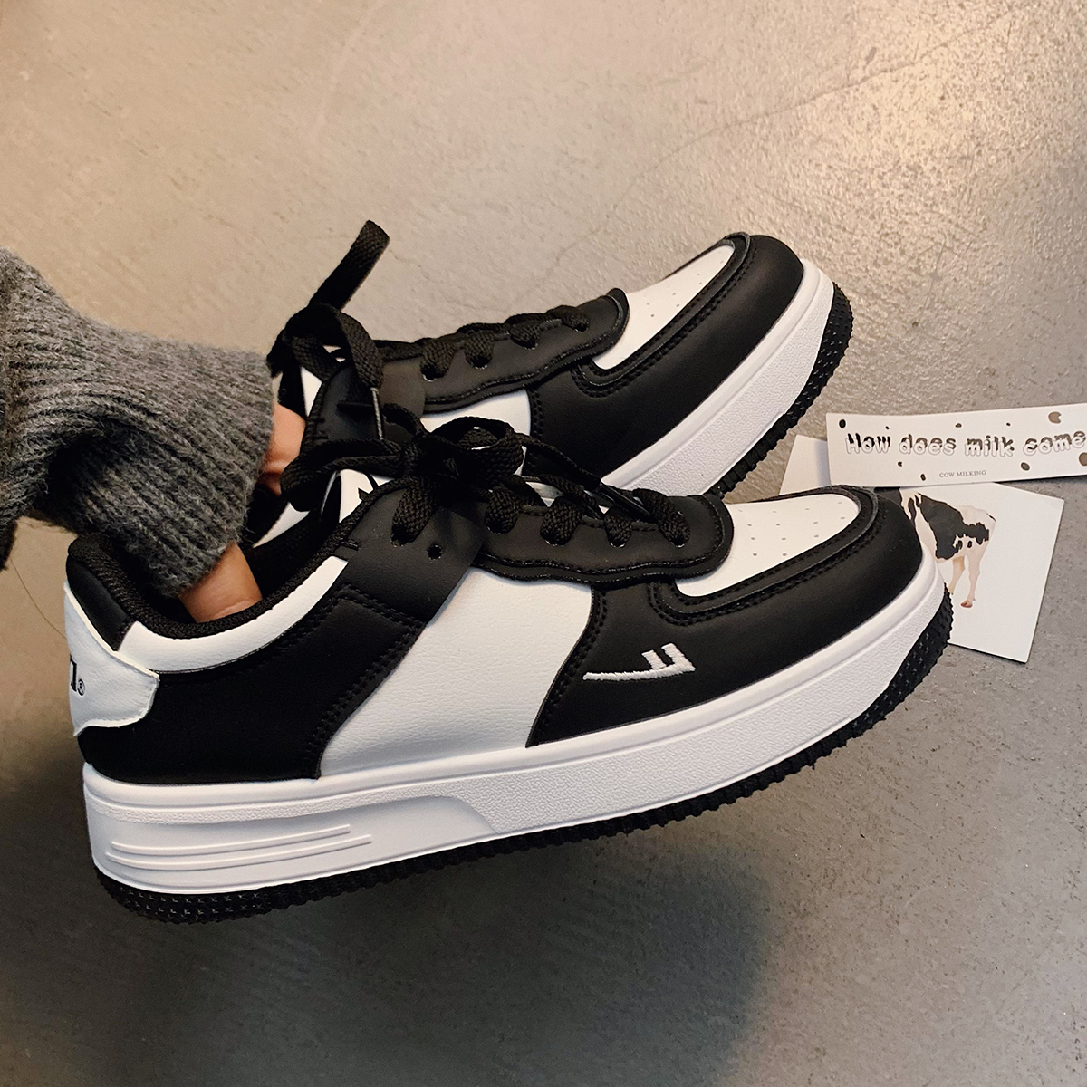 Pull back black and white panda white shoes girls all-match ins style student sneakers tide thick bottom spring and autumn fashion casual shoes
