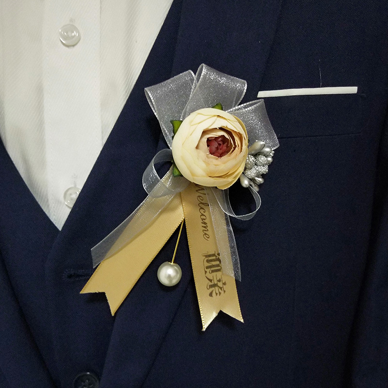 Wedding father and mother send relatives welcome corsage Mori European-style banquet opening ceremony guest corsage wedding hand flower