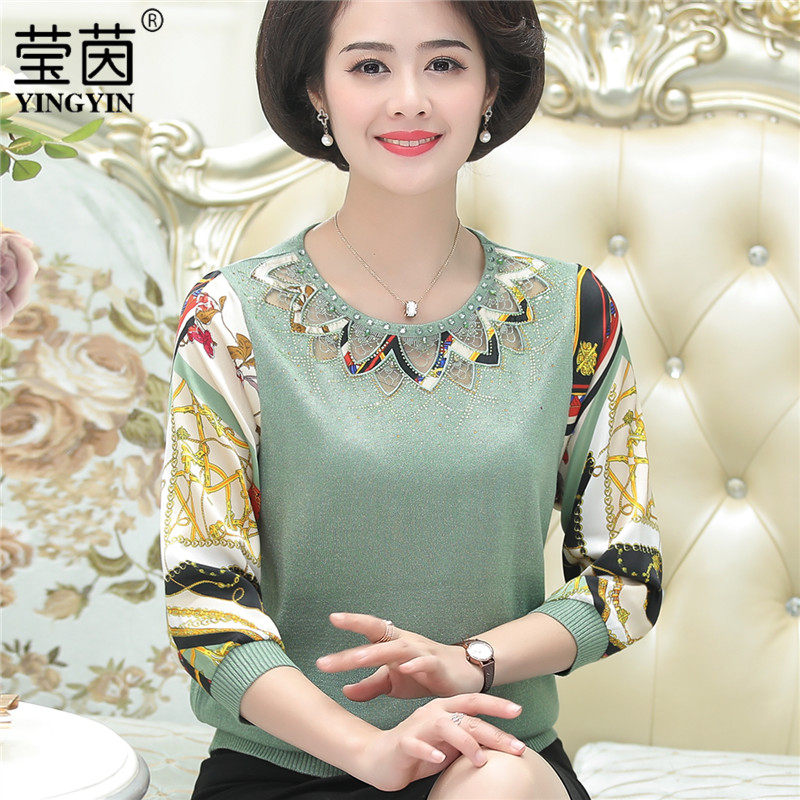 Middle-aged women's spring 2021 new 40-year-old 50-year-old mother sweater women's three-point sleeve loose knitted base shirt