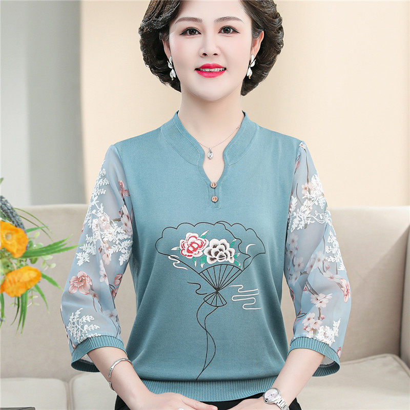 In 2022 middle - aged girls spring dress knitted shirt 40 - 50 middle - aged mother dress a shirt summer dress T - shirt