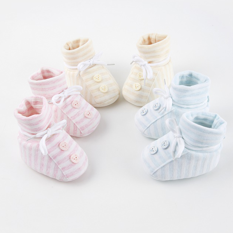 Baby shoes do not drop newborn step shoes 0-6 months men and women baby shoes anti-drop soft bottom shoes spring and autumn