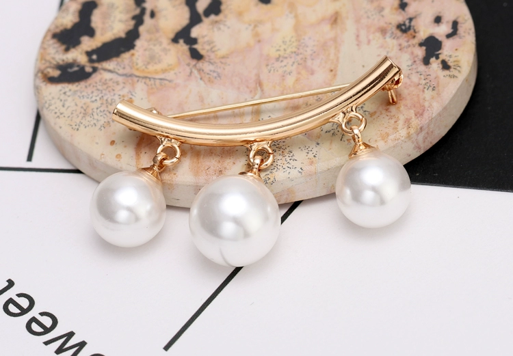 Wild Pearl Trâm Corsage Pin Hàn Quốc Không khí sang trọng Áo len cardigan Áo khoác đơn giản Shaw Buckle Trâm Nữ cài áo vest nam