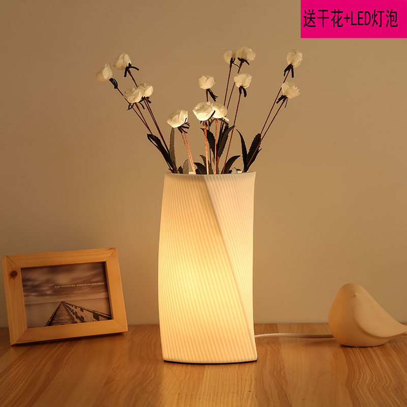 Creative minimalist Ceramics Decoration Flower Arrangement Fashion Cozy Romantic Bedroom Bedside Wedding Room Ambience Gift Net Red Table Lamp