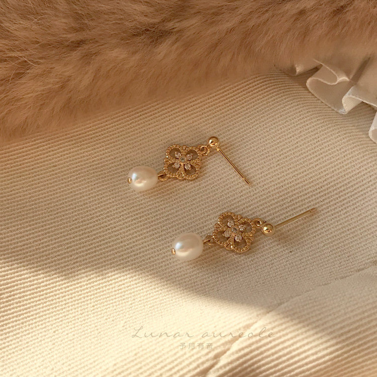 Yuyue Youyin lucky me four-leaf clover light retro earrings freshwater pearl earrings 925 silver earrings gift female