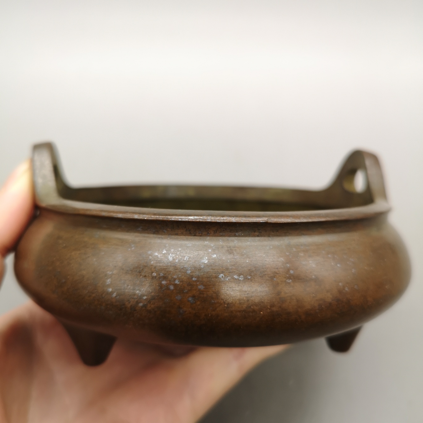 Ancient play Miscellaneous antique made old crafts Gift Hem Accessories double-ear tripored stove imitation red copper incense stove Incense Stove Home Pendulum