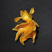 Antique zinc alloy gilt small goldfish with gilt fish pattern exquisite patina naturally moist 8CM long