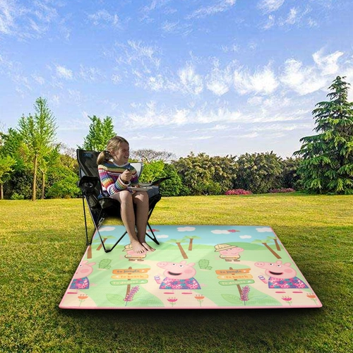 Подушка с дикой стали свиньи Пеки подушка на открытом воздухе на открытом воздухе.