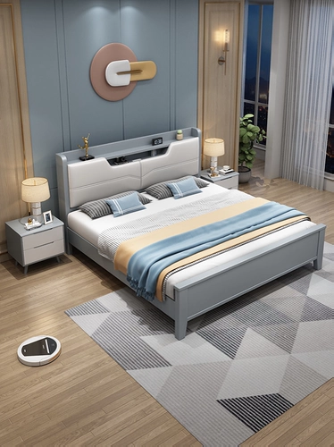 Северная мягкая кровать современная простая двойная двойная мастерская кровать 1,8 метра 1,5 кроватью ночной светлый ночной заряд