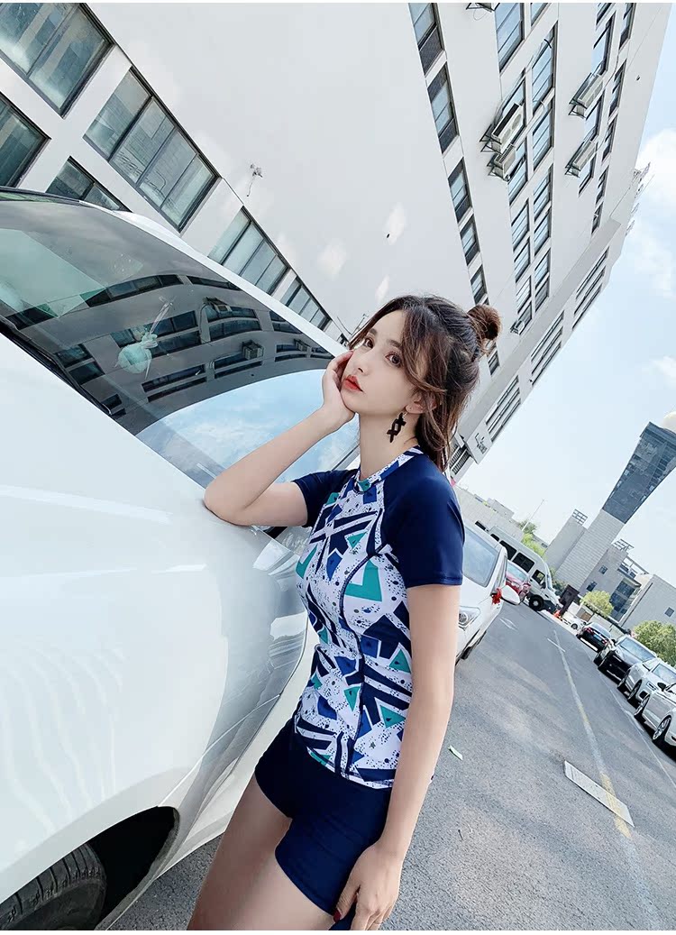 Áo tắm nữ 2018 mới dành cho học sinh chuyên nghiệp áo tắm nữ hot xuân ba mảnh nhỏ mùa đông tươi mát dễ thương - Bộ đồ bơi hai mảnh 	bikini 2 mảnh màu đỏ	