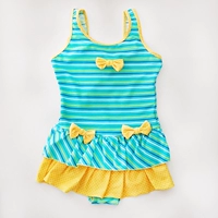 Свежая зеленая полоса