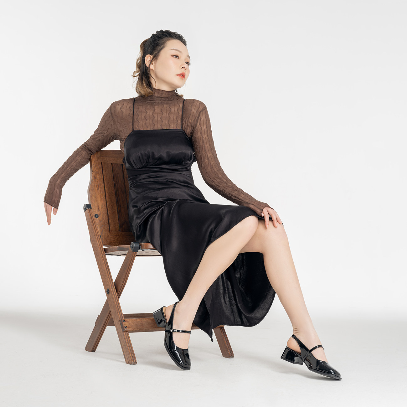 奥康 2022年春季款 女式后空单鞋 包头凉鞋  多重优惠折后￥129.2包邮 2色可选