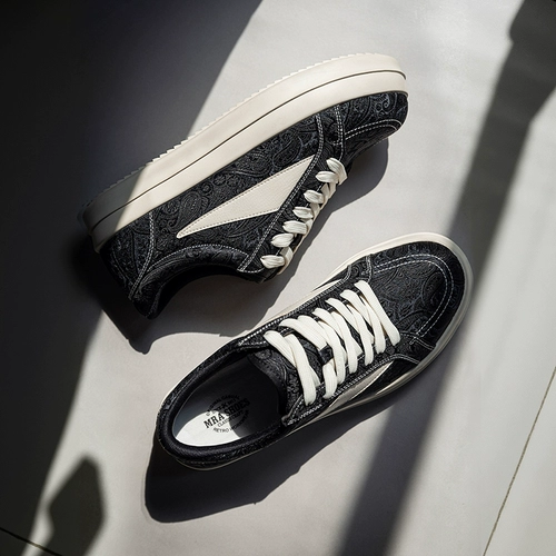 Летние дышащие кроссовки на платформе, спортивная универсальная обувь для отдыха, с вышивкой